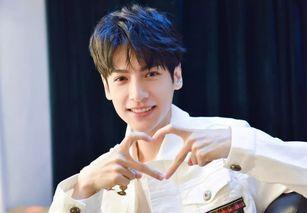 娱乐圈吃瓜罗云熙李兰迪,吃瓜群众热议不已